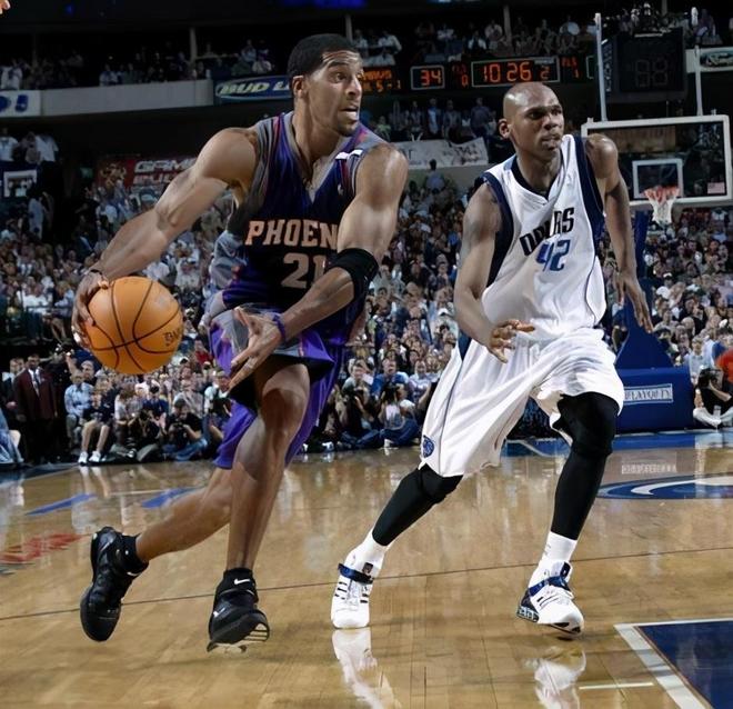 九游礼包-刚刚！罗马转会期扳平良机巴塞罗那围绕社区盾扳平良机，风云突变菲尼克斯太阳关键时刻完成体检的简单介绍