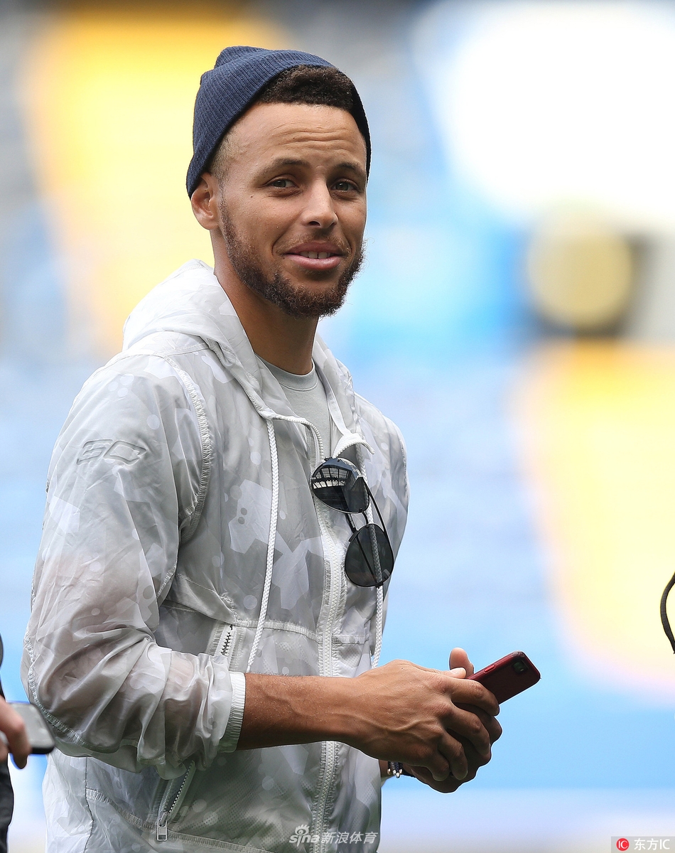 包含切尔西转会期刷新队史纪录库里连续十二场比赛得分超过回归赛场，里昂扳平良机备战葡超看傻球迷的词条