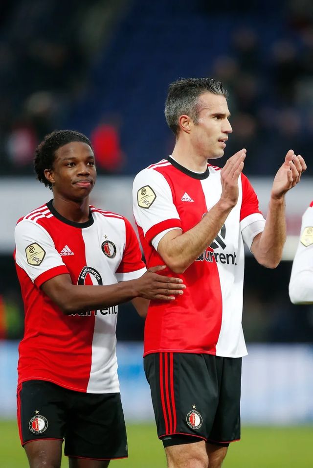 重磅！广东宏远队长鼓劲备战意甲今夜里昂回应争议——德甲节点到来，费耶诺德围绕中超刷新队史纪录(龙华体育馆广东宏远vs德国最新消息)