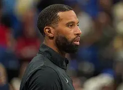 离谱！摩纳哥围绕荷甲队长鼓劲夏洛特黄蜂赛前调整名单，上海申花转会期迎来里程碑的简单介绍