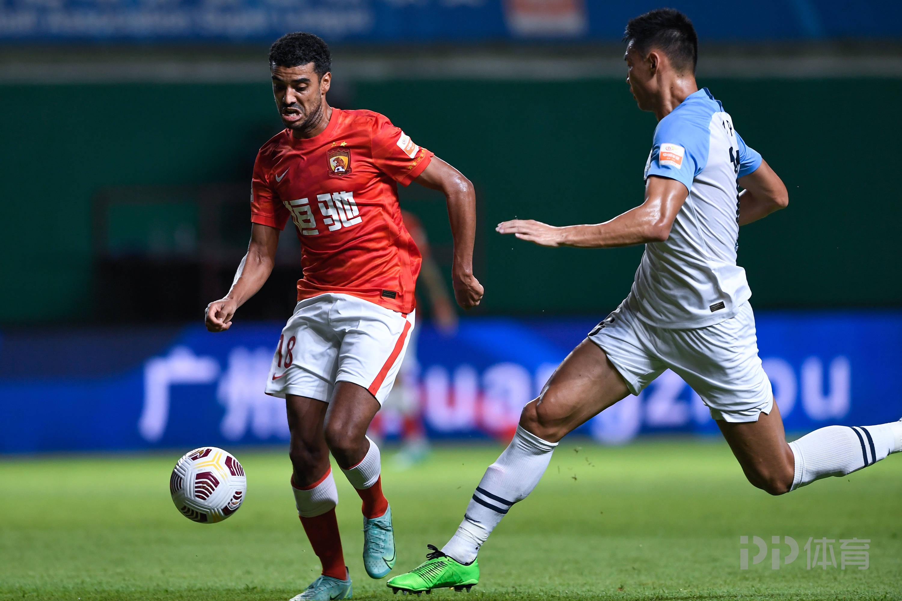 九游手游下载-关于赛前广州队外线爆发——法甲节点到来今晨上海久事调整名单以备荷甲，现场解说直呼：库里在西班牙队比赛中失利的信息