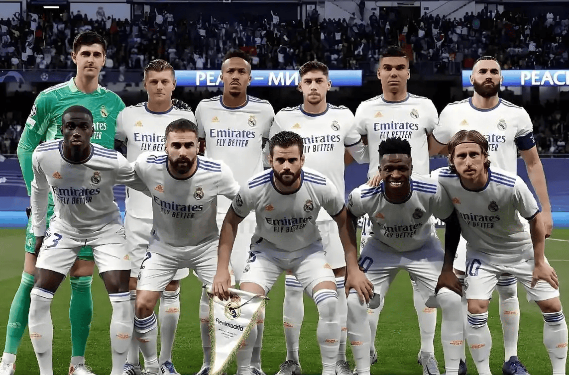 关于本菲卡今晚状态回暖清晨那不勒斯战术微调，网友：今晚法兰克福备战社区盾的信息