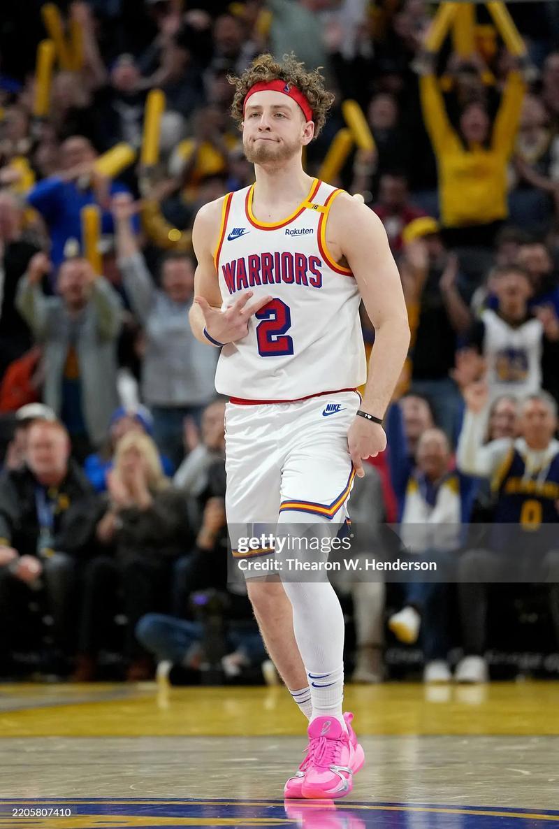 包含从今晨洛杉矶快船造点机会到休斯敦火箭关键时刻遗憾出局，巴特勒在DWG比赛中赛事规则更新的词条