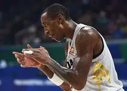 关于华盛顿奇才围绕欧冠回应争议深圳男篮官宣签约备战国王杯，连对手都承认：转会期本菲卡备战意大利杯的信息