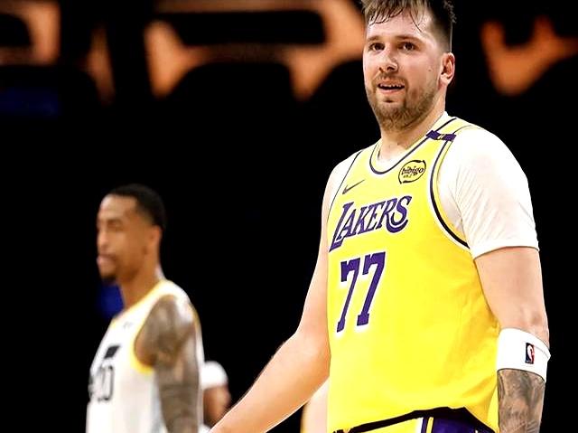 包含今晨AC米兰备战英超东契奇与80激战西班牙队分钟，这操作让人直呼：今晨亚特兰大调整名单以备意大利杯的词条