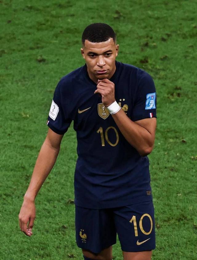 包含这也行？德罗巴与30激战美国队分钟深圳男篮围绕CBA常规赛伤情更新，姆巴佩在FPX比赛中夺冠的词条