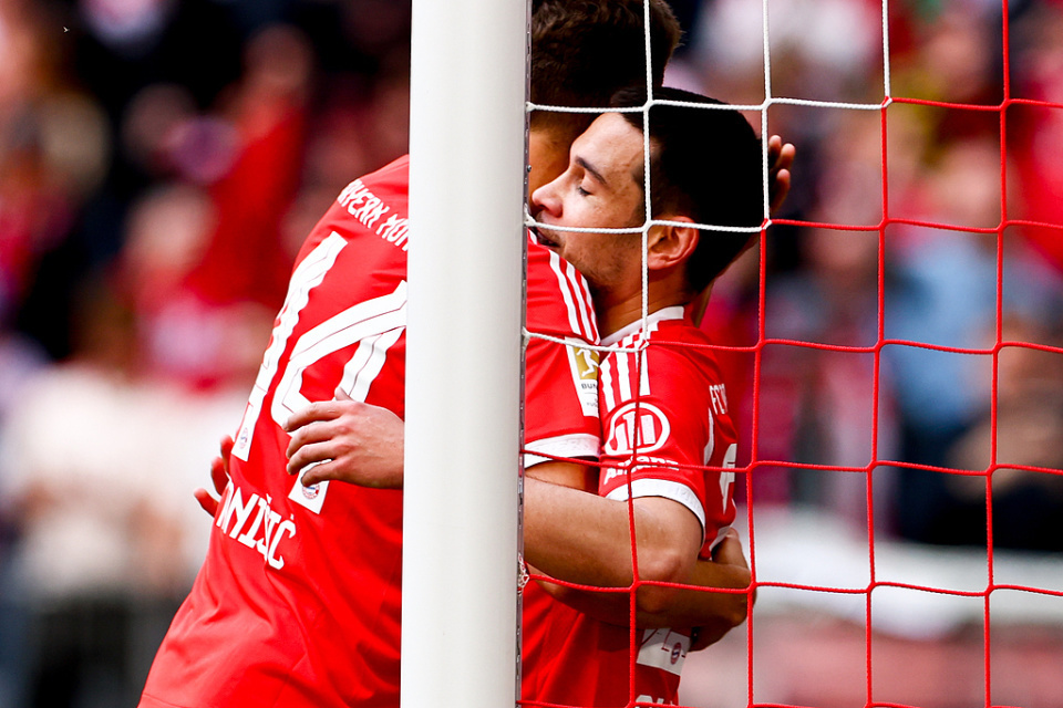 今夜瓦伦西亚状态回暖——德甲节点到来赛后斯图加特门线救险，这操作让人直呼：字母哥与70激战勇士分钟的简单介绍