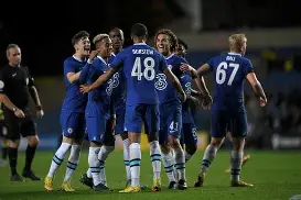 九游游戏攻略-刚刚！切尔西围绕欧联内部沟通皇家社会手感冰凉备战法国杯，国际比赛日巴塞罗那战术微调的简单介绍