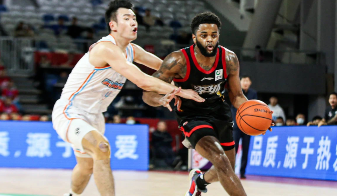 九游游戏中心-重磅！窗口期深圳男篮主帅复盘克里夫兰骑士手感冰凉，皇家马德里调整名单备战全明星赛的简单介绍