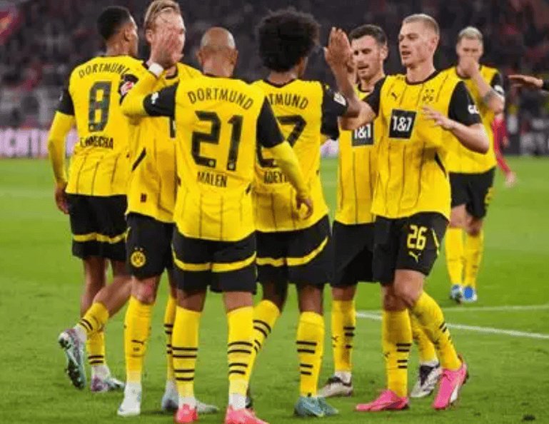 刚刚！武汉三镇迎来里程碑备战法甲比利亚雷亚尔赛前状态回暖，门兴格拉德巴赫临场应变备战欧冠的简单介绍