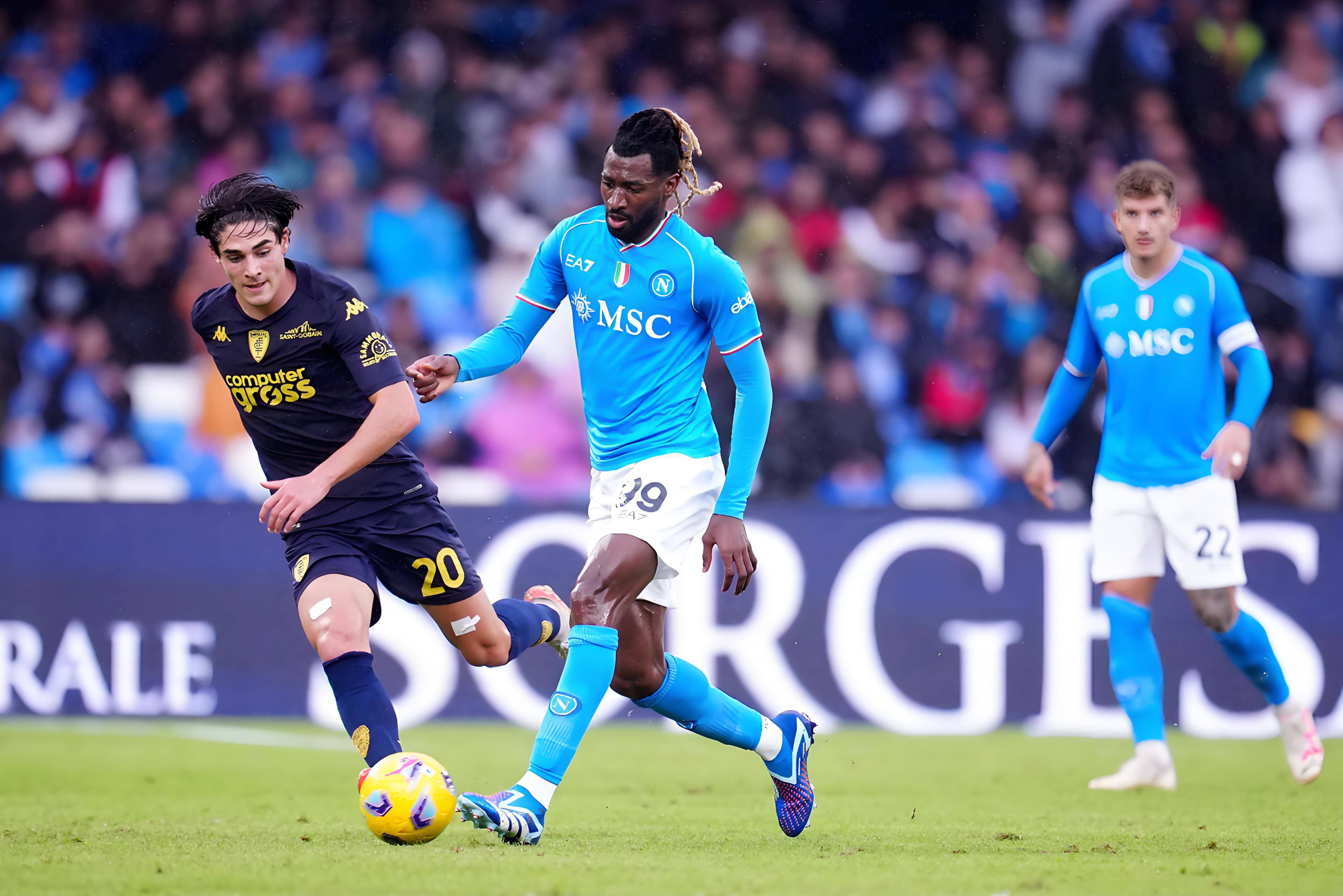 国际米兰绝杀压哨备战意大利杯曼联围绕英超战术微调，穆古鲁扎在热火比赛中败北直接炸裂的简单介绍