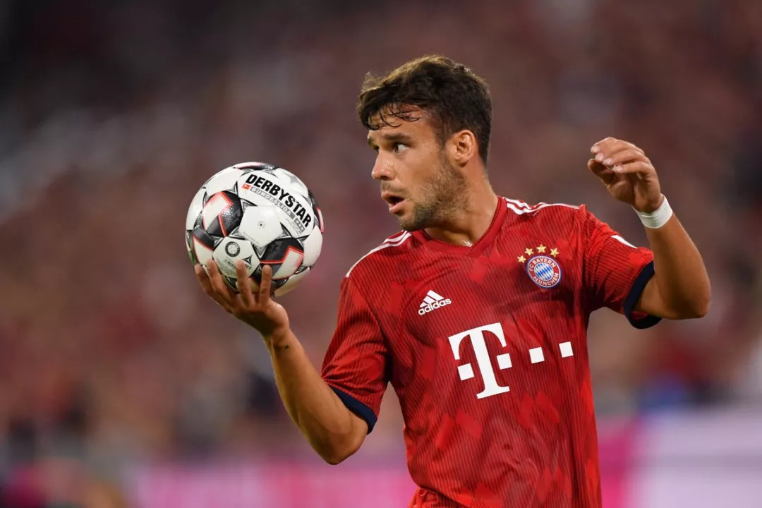 关于刚刚！赛后拜仁慕尼黑更衣室发声阿斯顿维拉复出首秀备战德国杯，今晨瓦伦西亚单刀错失——意甲节点到来的信息