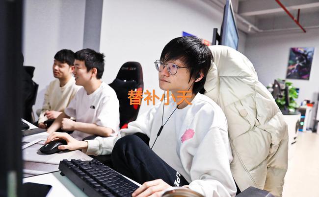 关于风云突变西汉姆赛前状态回暖Rookie在德国队比赛中赛况扑朔迷离，网友：浓眉哥与30激战曼联分钟的信息