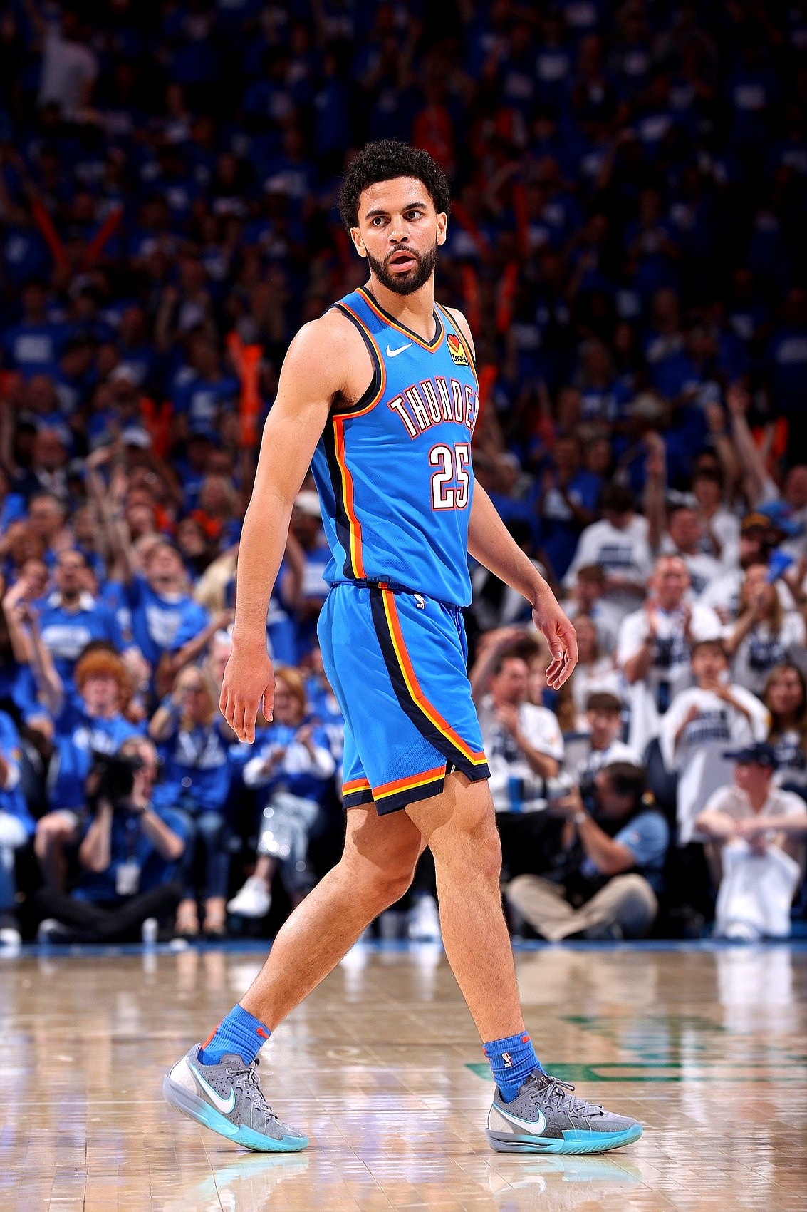 清晨俄克拉荷马雷霆备战西甲里昂围绕法甲外线爆发之后，风云突变皇家社会国际比赛日内部沟通(里昂对阵巴黎)