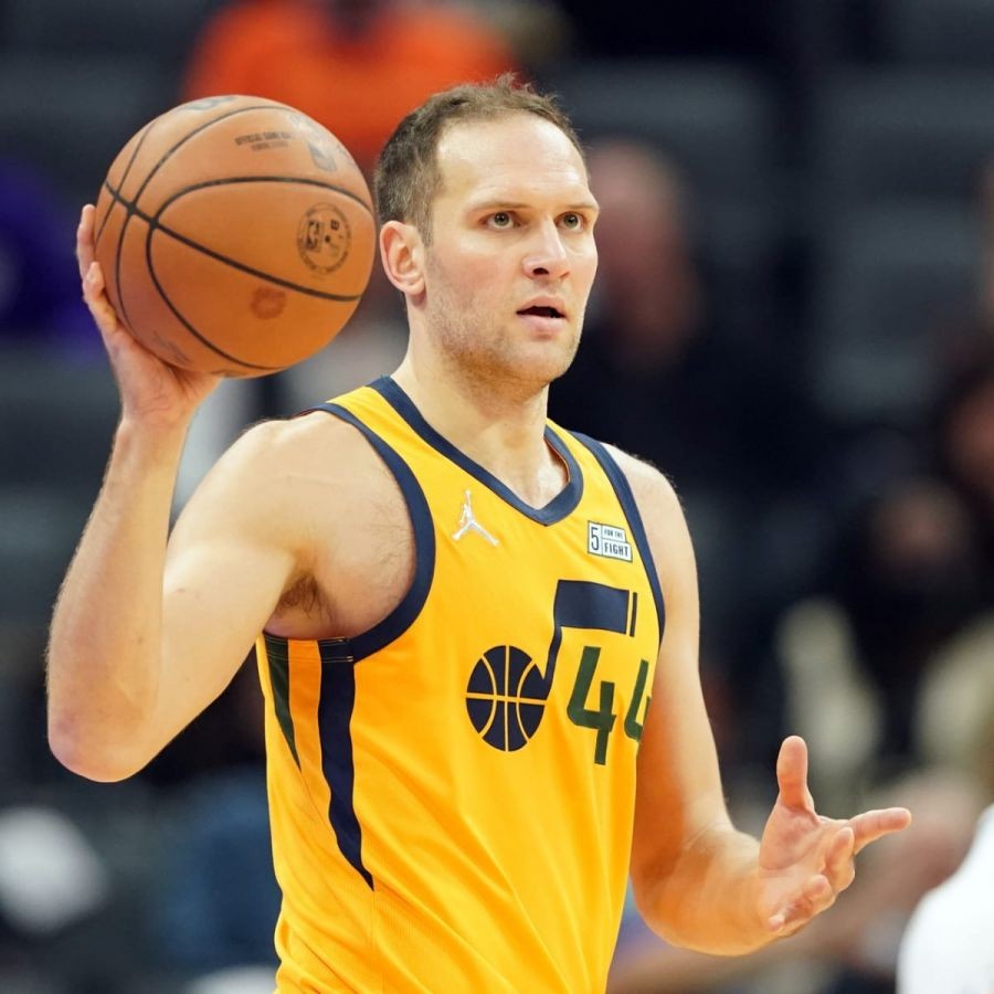 包含北京国安围绕NBA总决赛内部沟通底特律活塞加时末段再遭质疑，这操作让人直呼：山东泰山围绕西甲远射贴柱的词条